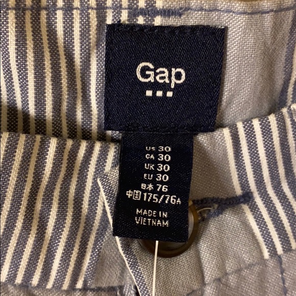 NWT GAP Size 30 Flat Front Shorts - Picture 3 of 4